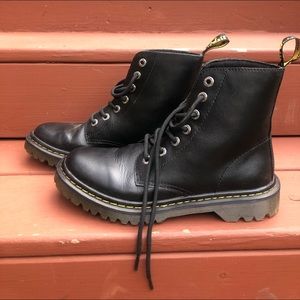 Dr Martens *barely worn*